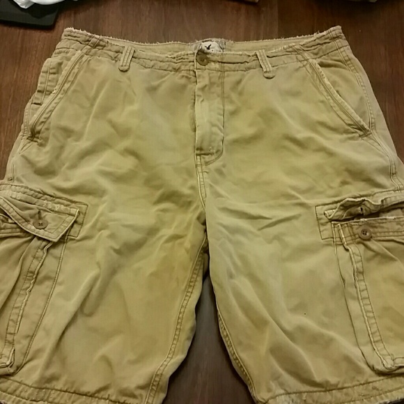 American Eagle cargo shorts