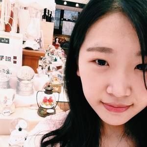 Meet your Posher, Stacy