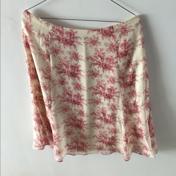 Size 10 Beautiful Silk Skirt