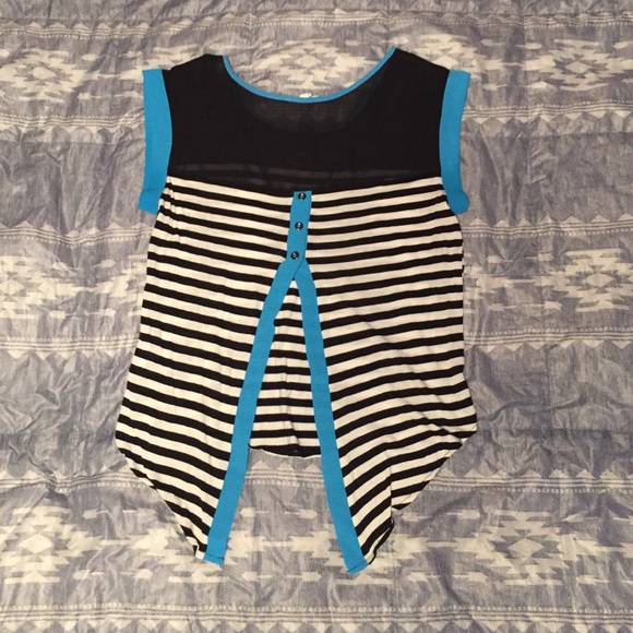 Open back top - Picture 2 of 4