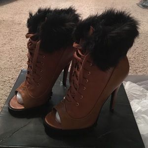 Bootie heels shoe
