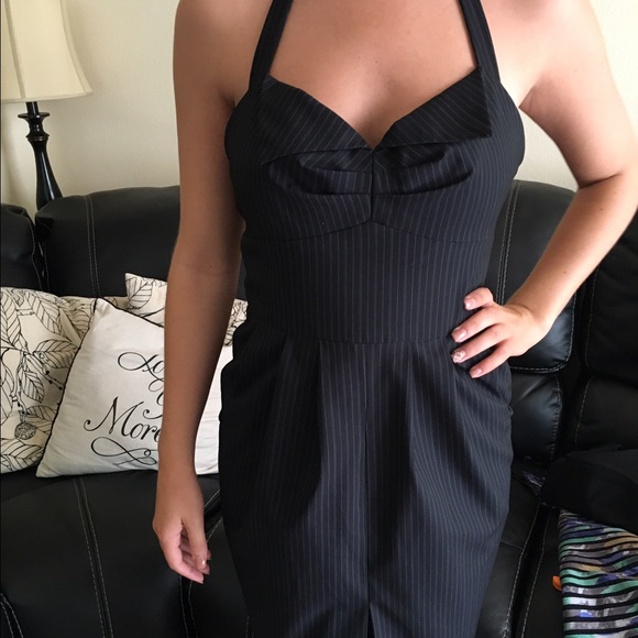 Gorgeous Black Halo dress!PERFECT FOR THE HOLIDAYS