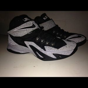 Nike Labron James