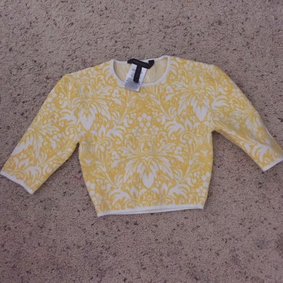 BCBGMaxAzria Tops - Bcbg crop Top size XS