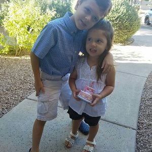 Meet your Posher, Adriana