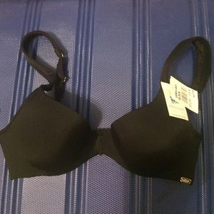 🎉Sale🎉Essential Bodywear bras, style #4107