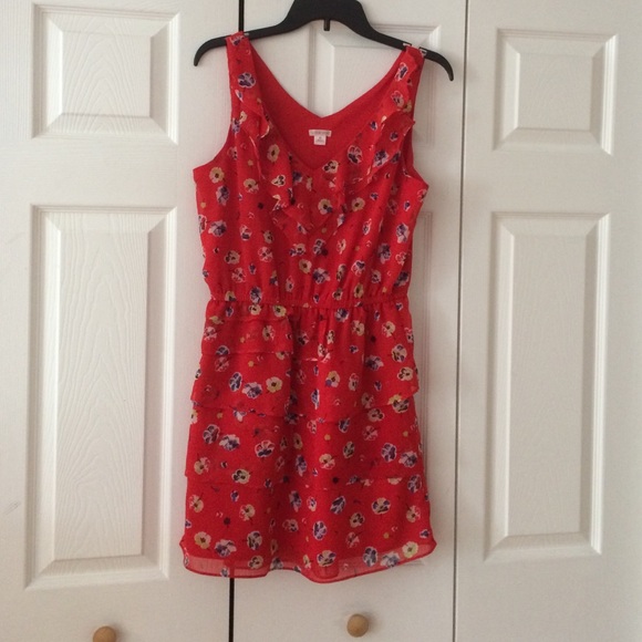 Short, V-neck sun dress