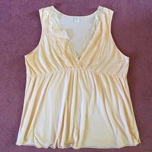 Peach tank with lace neckline