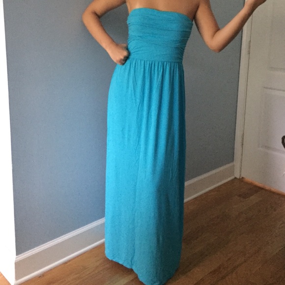 Carole Little Dresses & Skirts - Turquoise strapless dress