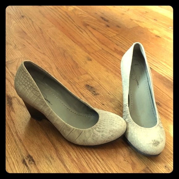 Jessica Simpson Wedge Pumps size 6