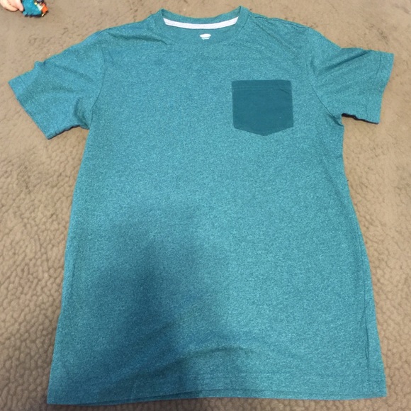 Boys green Old Navy pocket t-shirt.