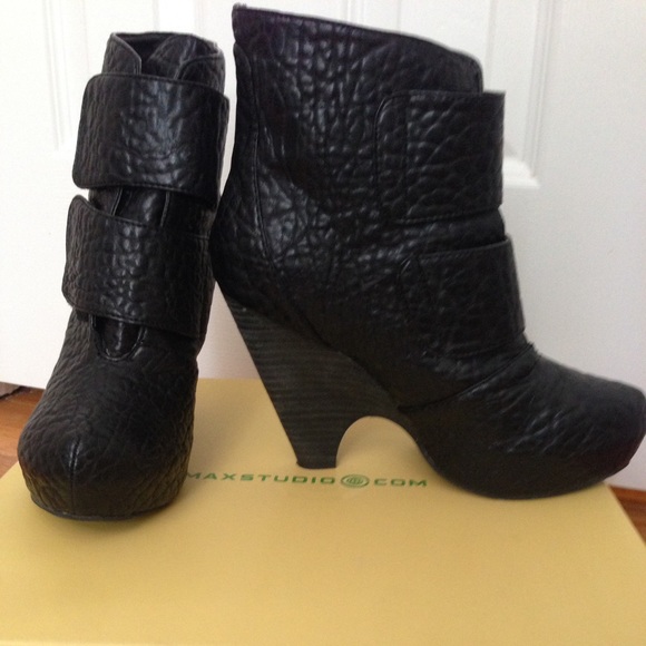 Max Studio Boots - image 4
