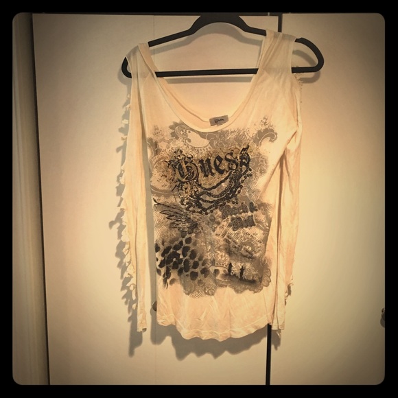 Guess edgy long sleeved top! Check out the sleeves