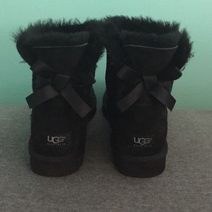 Mini Bailey Bow Black Uggs