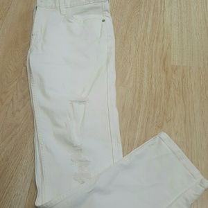 Distressed Boyfriend Jean