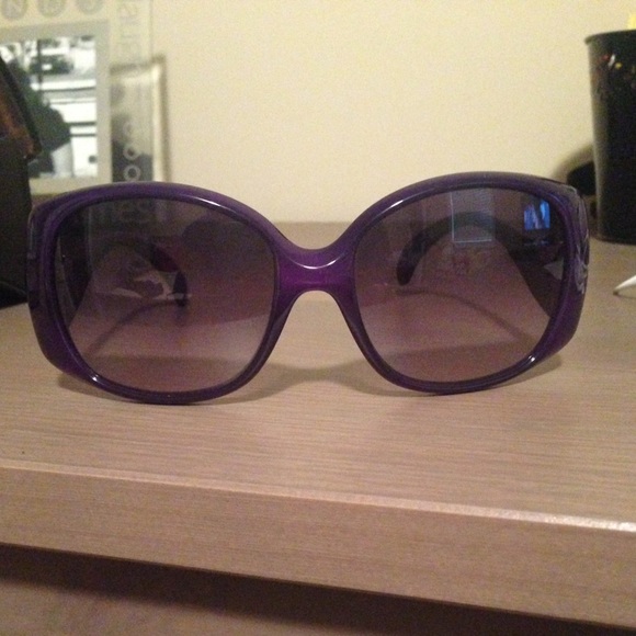 Preloved authentic Fendi shades