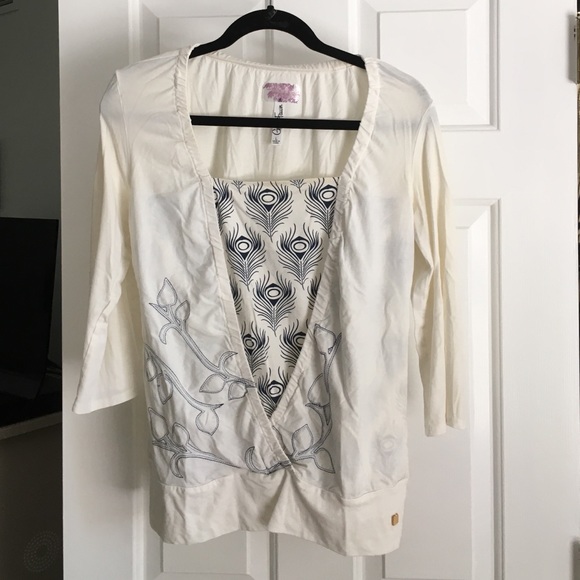 Cotton cream and navy top