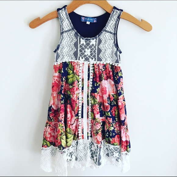 Truly Me Other - Floral & Lace shift dress