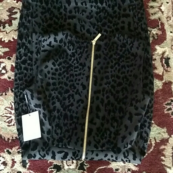 Hold Leopard velvet print midi - Picture 3 of 4