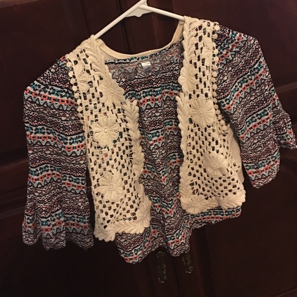 Beautees Other - Beautiful 2 piece top with vest