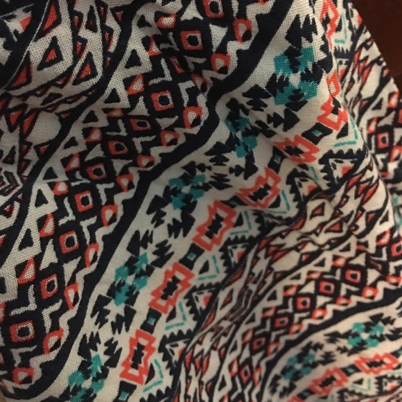 Beautiful 2 piece top with vest - Picture 2 of 3