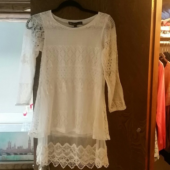 Pretty Lace Top (Melva Loves London)