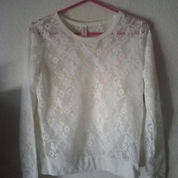 Laced long sleeve