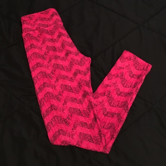 ❗️Sold on♏️❗️LulaRoe OS leggings!