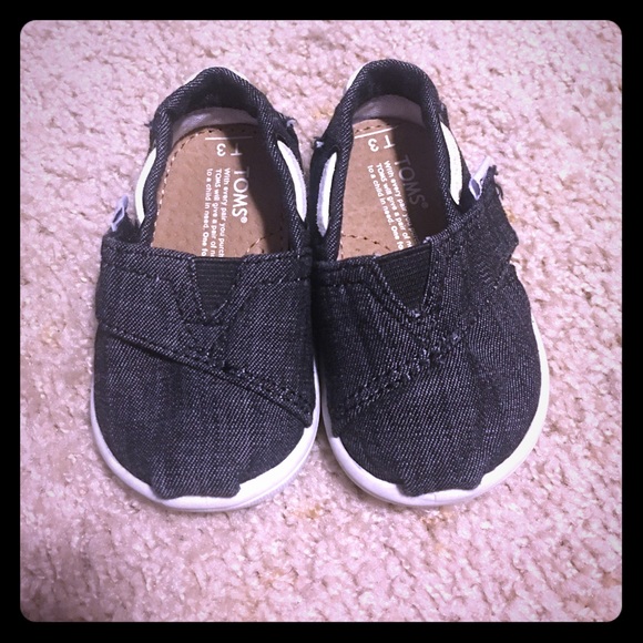 Toms