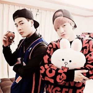 Meet your Posher, Ari