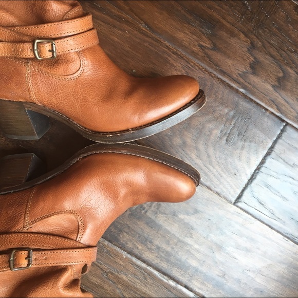 🛍 SOLD🛍 Frye Jane Strappy in Redwood 14L - Picture 2 of 4