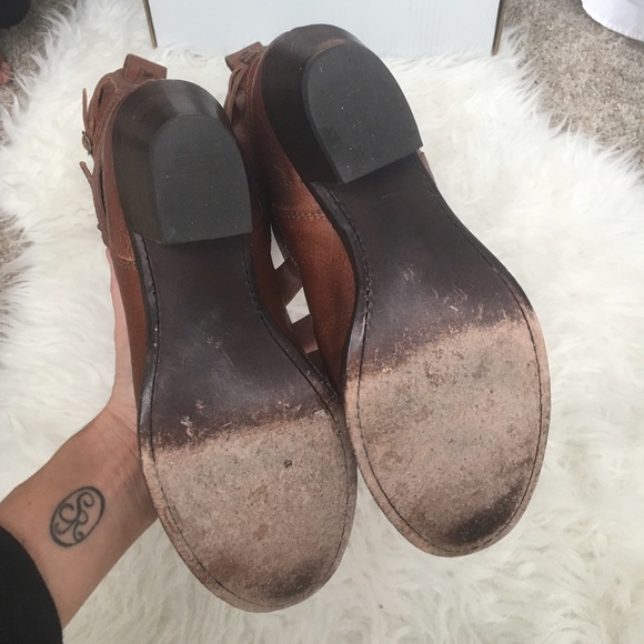 🛍 SOLD🛍 Frye Jane Strappy in Redwood 14L - Picture 4 of 4