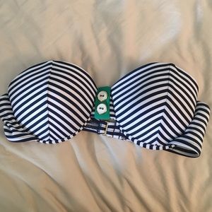 Strapless bikini top