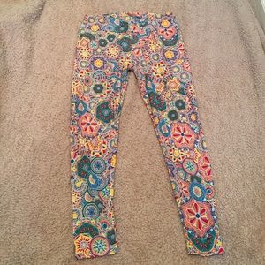 Super comfortable & soft LulaRoe leggings!