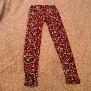 Super comfy & soft LulaRoe leggings!