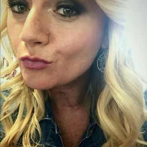 Meet your Posher, Rita