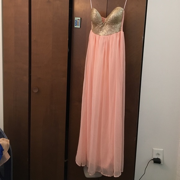 Dresses & Skirts - Pink strapless Gown
