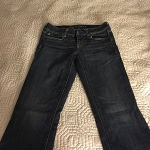 American eagle dark blue jeans