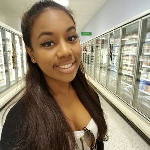 Meet your Posher, Briana