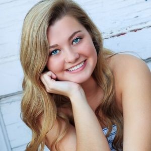 Meet your Posher, Lauren