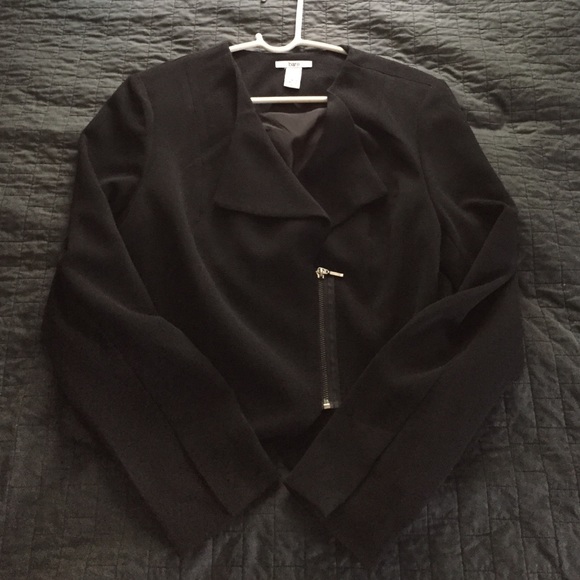 Black cropped blazer
