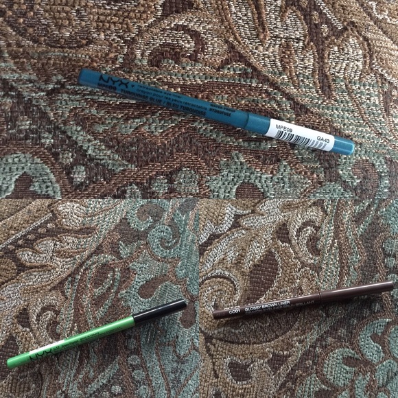 NYX  eye liners