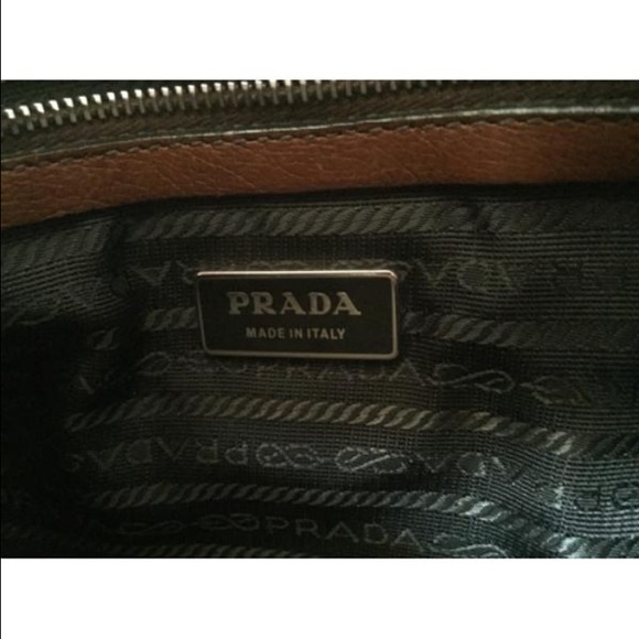 🎉Brown Prada. Pristine condition/ & dustbag - Picture 2 of 5