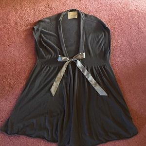 Victoria's Secret gray short sleeve sweater