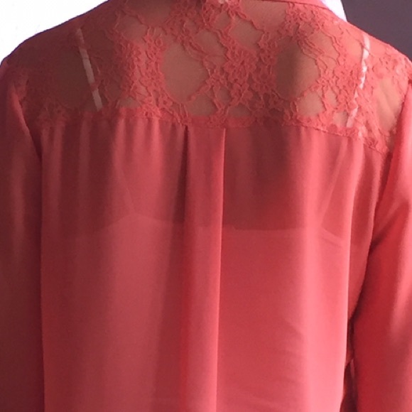 Sheer button up blouse - Picture 3 of 3