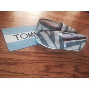 Brand new TOMS striped slip-on shoe