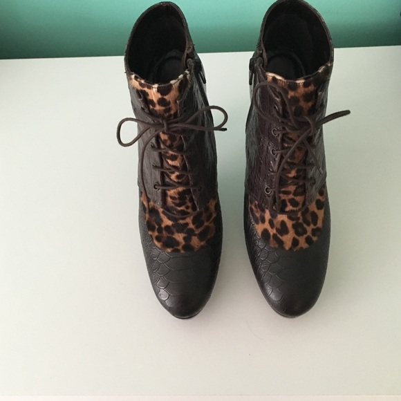 Stuart Weitzman Leopard Heels