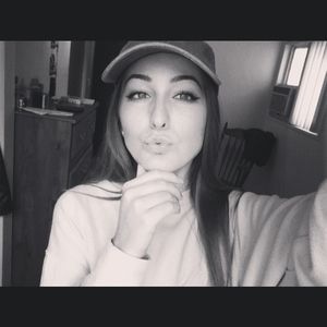 Meet your Posher, Jillian