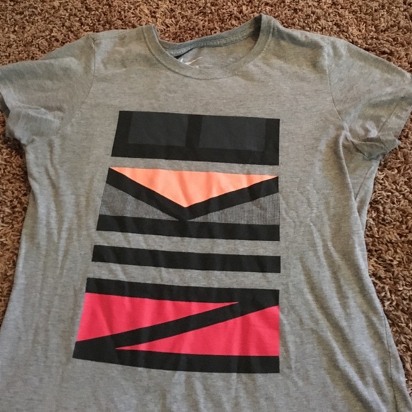 Women's Nike shirt.