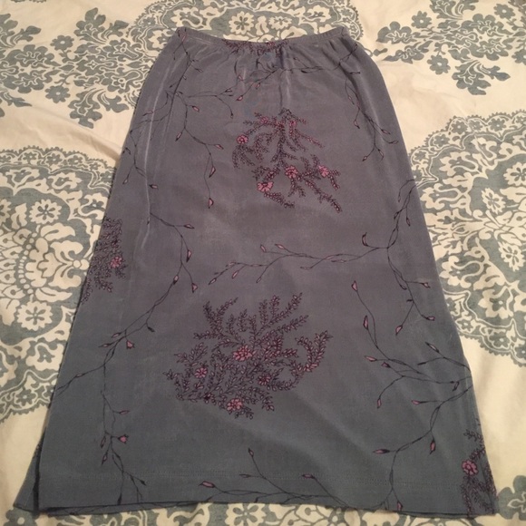 BCBG skirt size XS Light Blue and pink